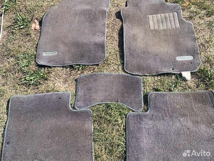 Автомобильные коврики Nissan