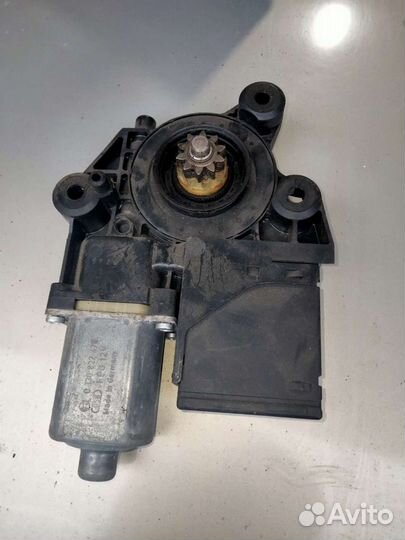 Моторчик стеклоподъёмника передний правый Меган 2