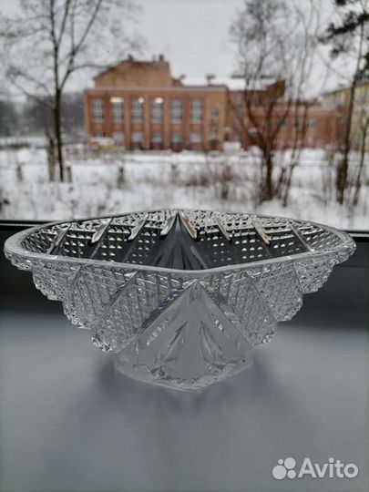 Ваза хрустальная
