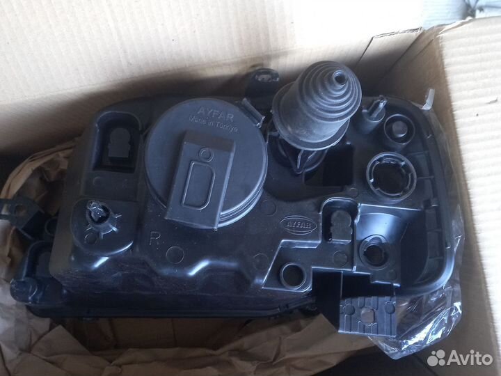 Фары передняя(левая) правая на renault logan 1