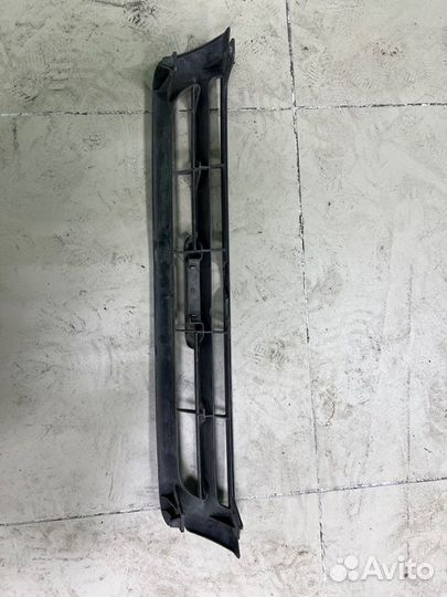 Решетка радиатора передняя Toyota Caldina