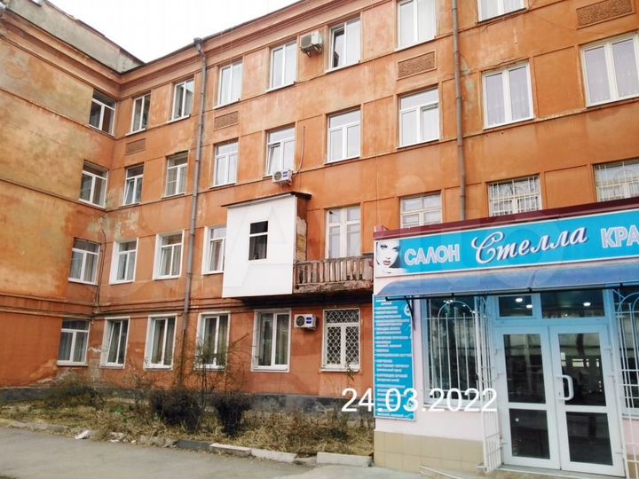4-к. квартира, 133,7 м², 1/4 эт.
