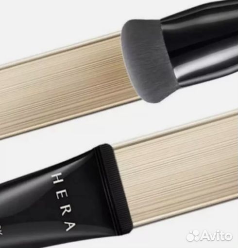 Hera набор кисть для тональной основы и зеркальная