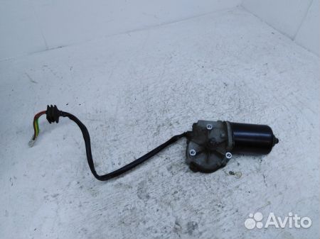 Моторчик стеклоочистителя передний