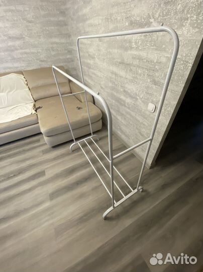 Вешалка напольная металлическая