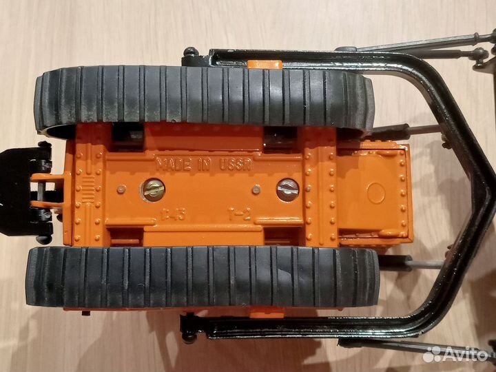 Модель СССР трактор Т-2