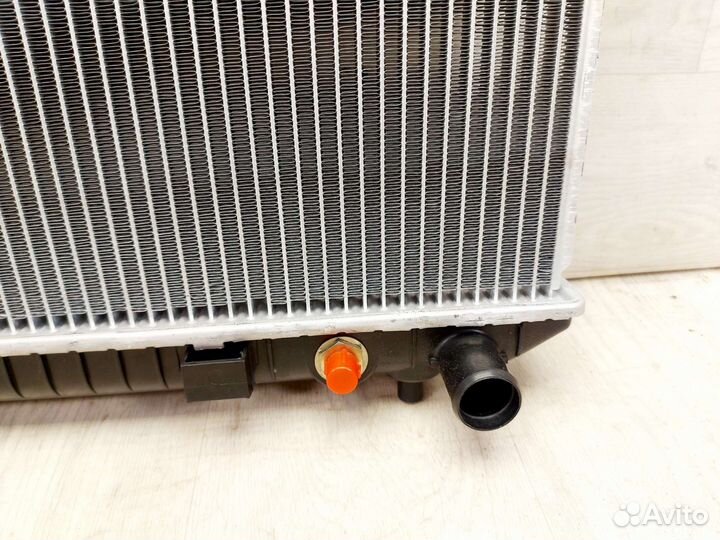 Радиатор охлаждения Daihatsu Terios