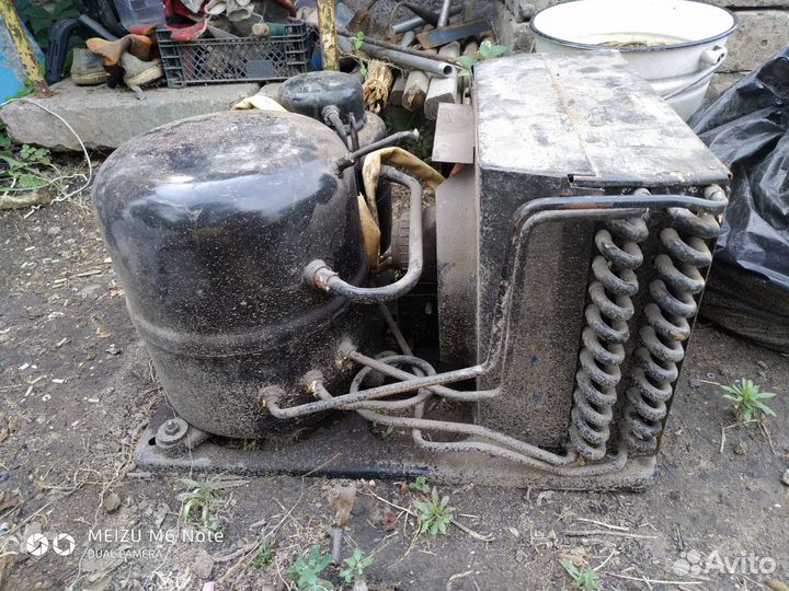 Компрессор к холодильной камере