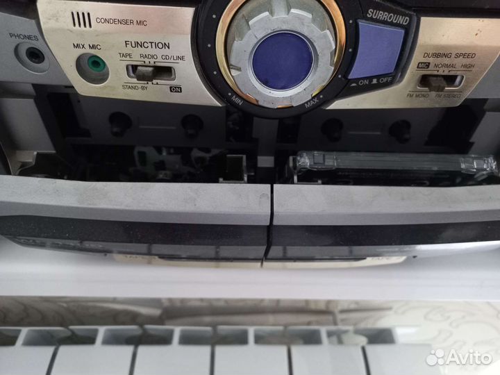 Музыкальный центр