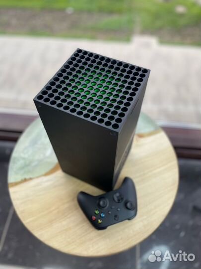 Игровая приставка Xbox Series X 1Tb