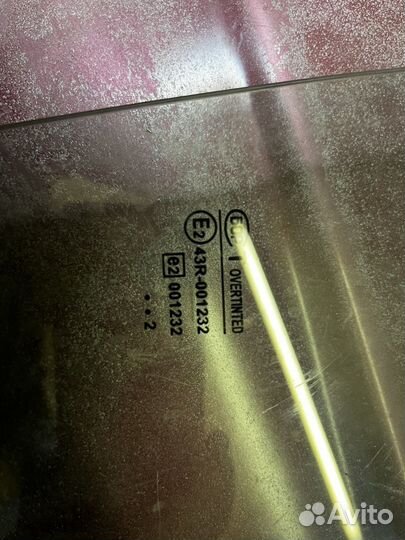 Боковое стекло приора