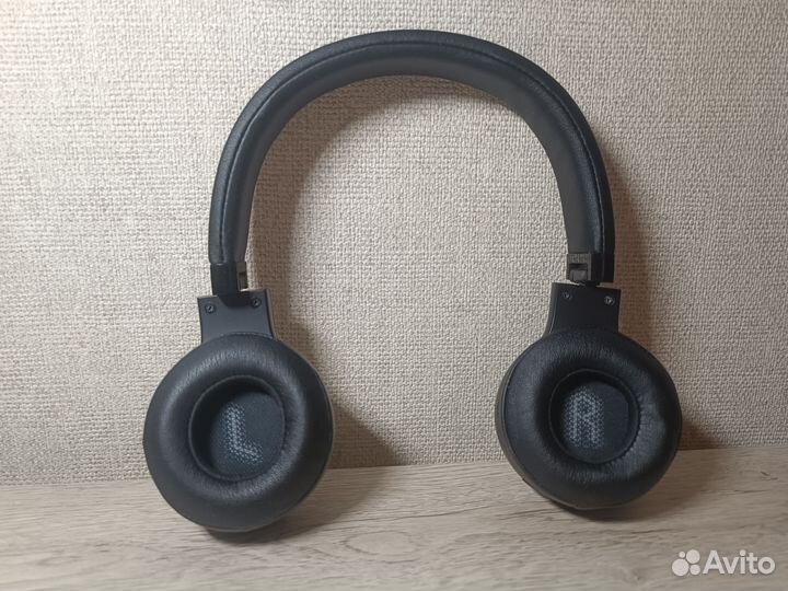 Беспроводные наушники JBL C45BT