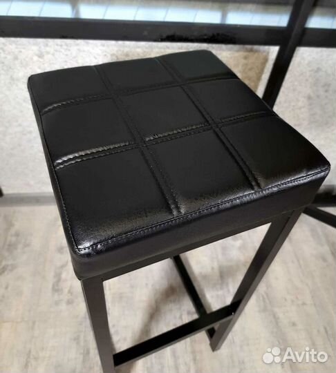 Барный стул