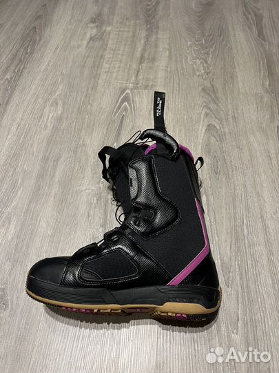 Сноубордические ботинки atomic 38-39 р женские