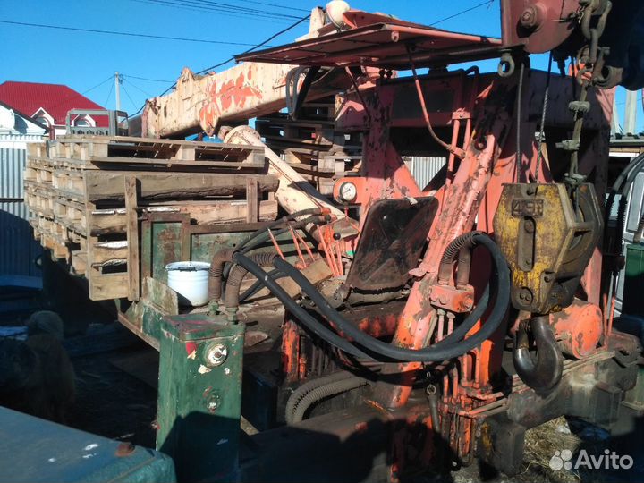 Грузовики, спецтехника