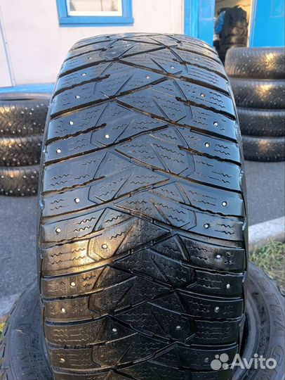 Goodyear Ultragrip 600 215/55 R16 98T