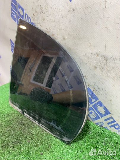 Стекло двери заднее левое Renault Fluence седан