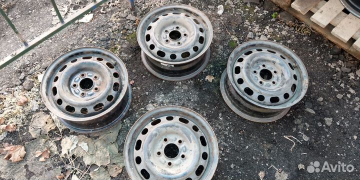 Диски Mazda r15 штампованные