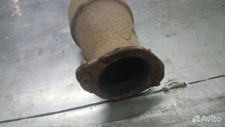 Выхлопная труба передняя Nissan Liberty UA-RNM12