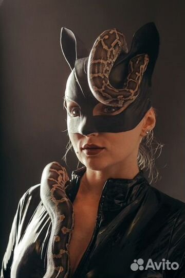 Фотосессия со змеёй