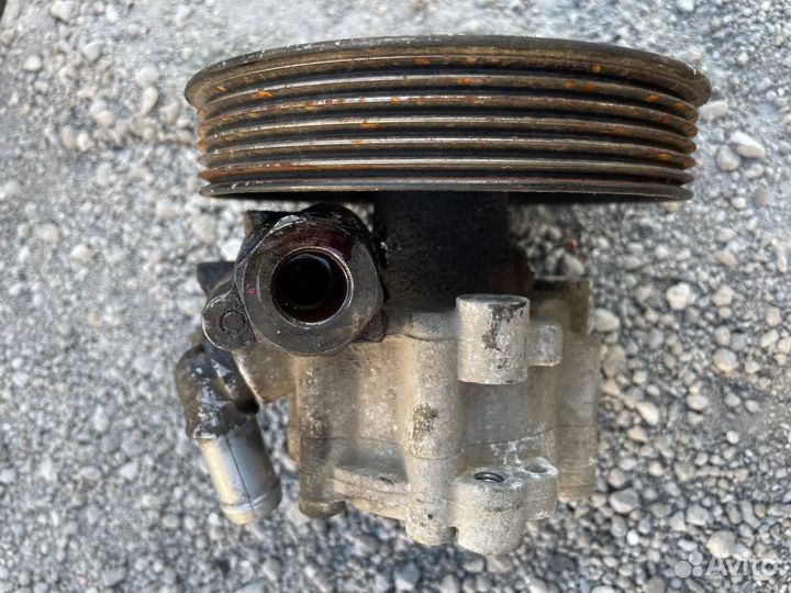 Насос гура Nissan almera g15