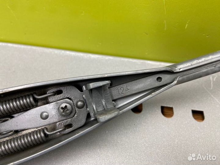 Трапеция дворников Mercedes-Benz W124 M102 2.3