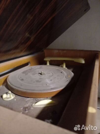 Проигрыватель винила