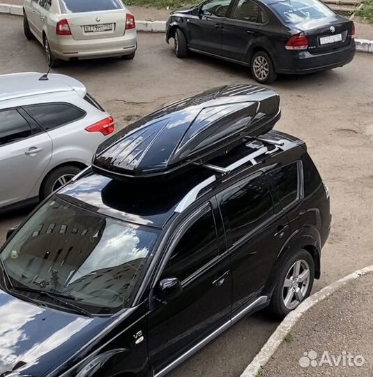 Автомобильный бокс на крышу. Автобокс