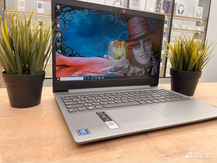 Ноутбук Lenovo новый / 4 ядра / FullHD IPS