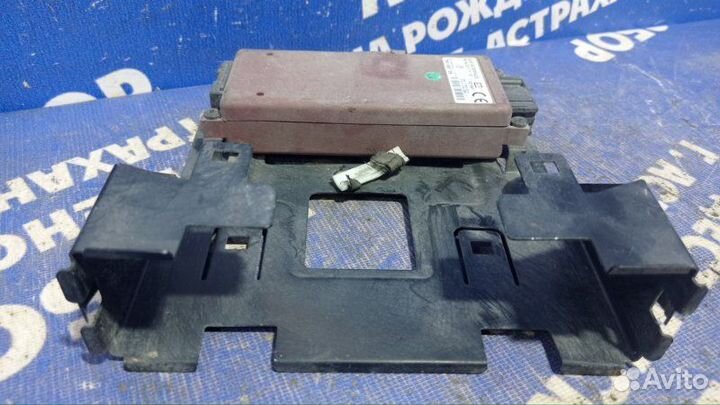 Блок управления телефоном Volkswagen Passat B5