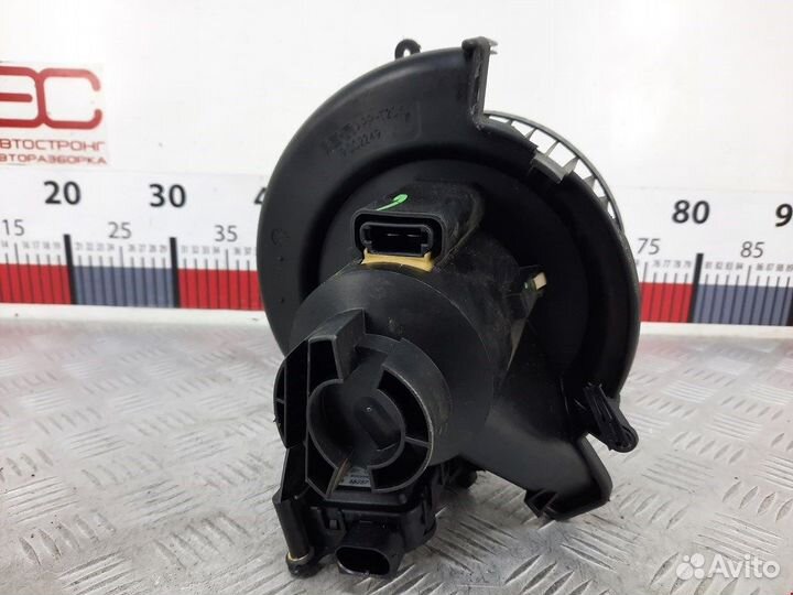 Моторчик печки для Opel Zafira A 9119001