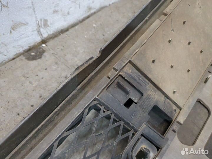 Бампер передний BMW X3 E83