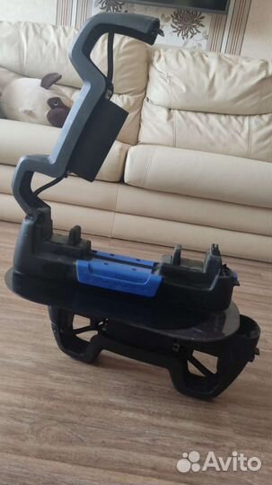 Устройство для перевозке горных лыж