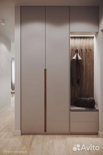 Шкаф в прихожую под ключ