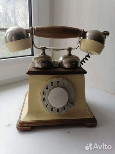 Старый телефон раритет