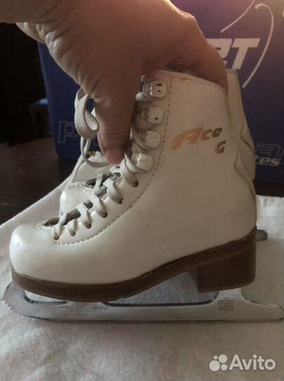 Коньки graf. M9. 17 см по стельке