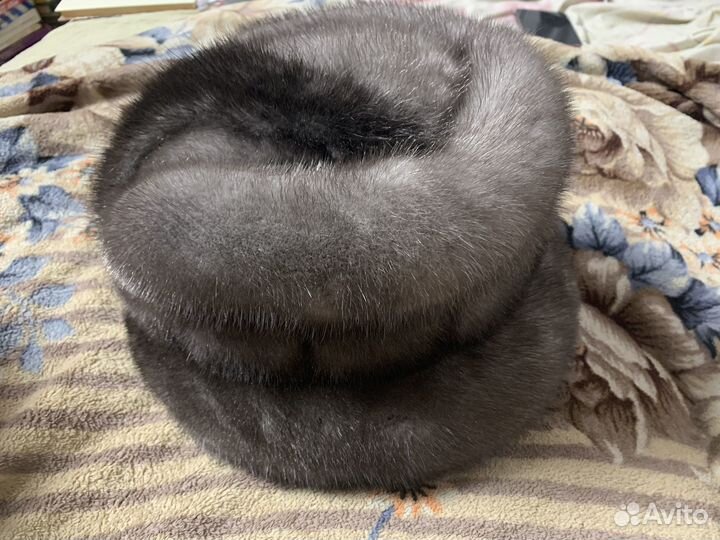 Зимняя меховая женская шапка