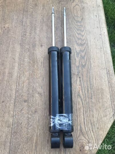 Hyundai IX35 амортизаторы комплект