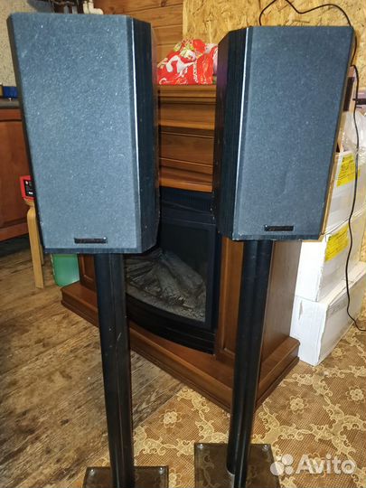 Полочная акустика BIC America Venturi V52 B