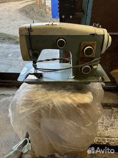 Швейная машина Veritas