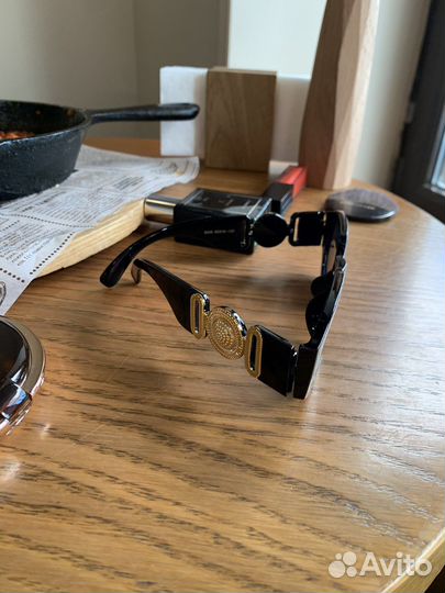 Солнцезащитные очки