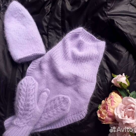 Комплект из пуха норки шапка бини и варежки