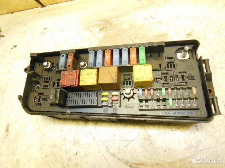 Блок предохранителей Opel Vectra C