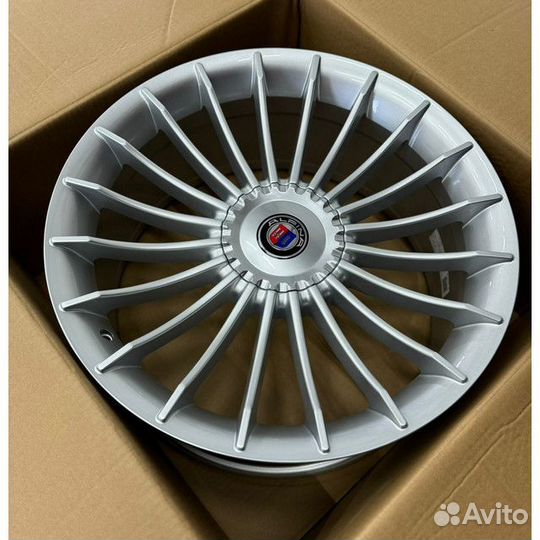 Диски R20 на BMW 373 М стиль