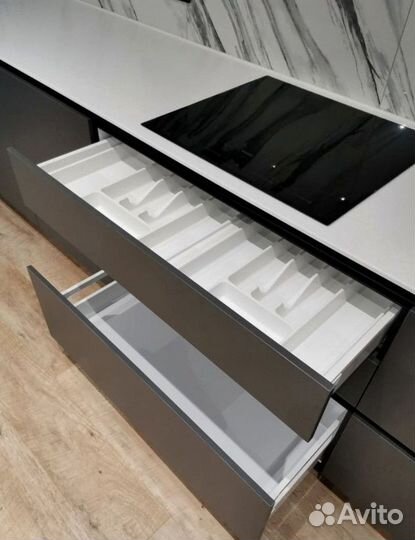 Кухонный гарнитур угловой в Ялте