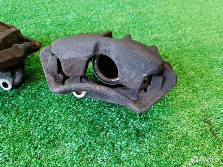 Передние суппорта Пассат Б5 Ауди А6 с5