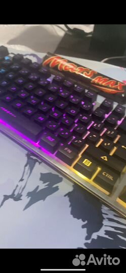 Игровая клавиатура с подсветкой