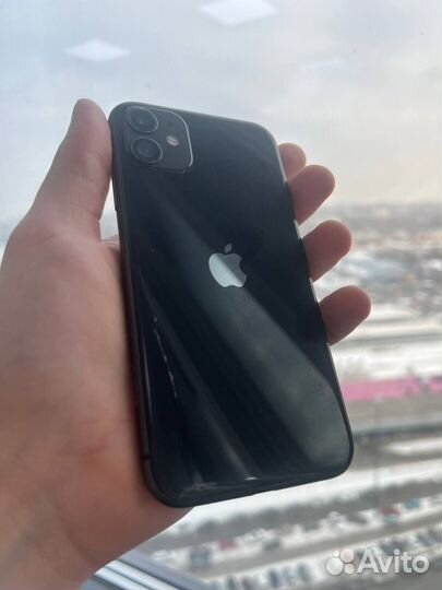iPhone 11, 64 ГБ