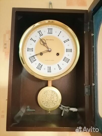 Продаются часы настенные