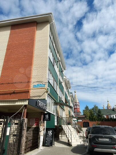 3-к. квартира, 102 м², 4/4 эт.